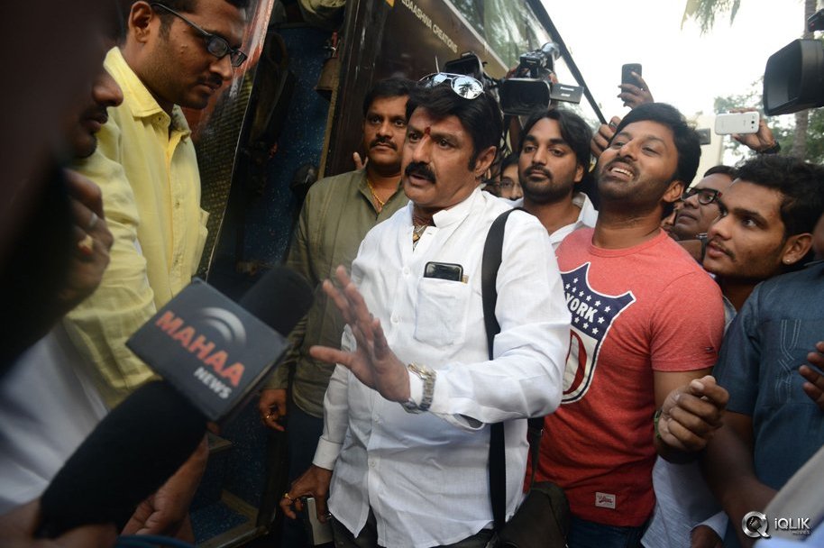 Dictator-Movie-Team-Amaravathi-Tour